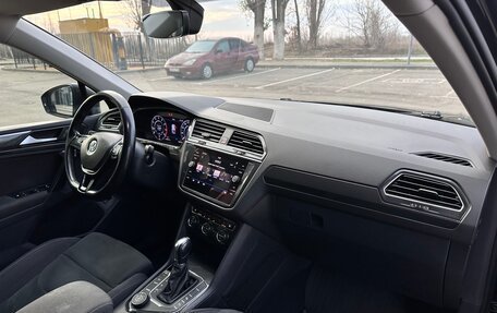 Volkswagen Tiguan II, 2018 год, 2 770 000 рублей, 15 фотография