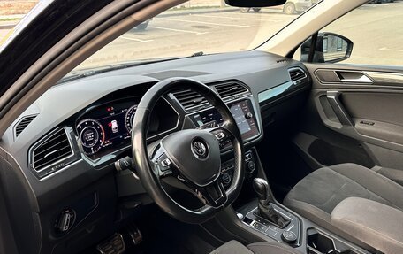 Volkswagen Tiguan II, 2018 год, 2 770 000 рублей, 17 фотография