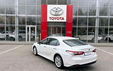 Toyota Camry, 2019 год, 3 250 000 рублей, 7 фотография