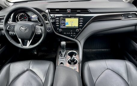 Toyota Camry, 2019 год, 3 250 000 рублей, 9 фотография