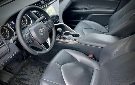 Toyota Camry, 2019 год, 3 250 000 рублей, 10 фотография