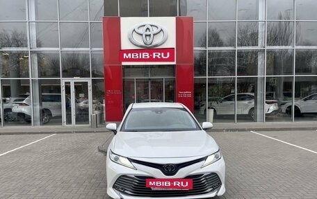 Toyota Camry, 2019 год, 3 250 000 рублей, 2 фотография