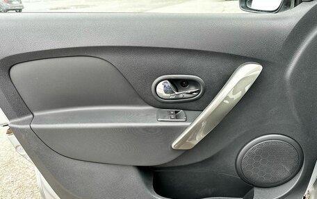 Renault Logan II, 2015 год, 790 000 рублей, 11 фотография