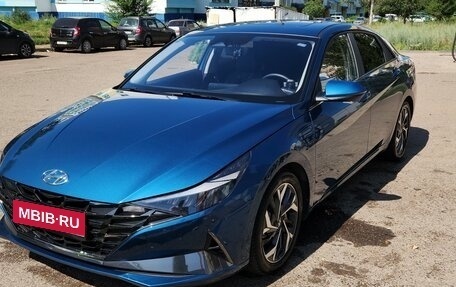 Hyundai Elantra, 2023 год, 2 200 000 рублей, 1 фотография