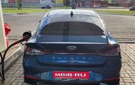 Hyundai Elantra, 2023 год, 2 200 000 рублей, 11 фотография