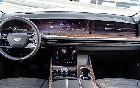 Cadillac Escalade V, 2024 год, 19 490 000 рублей, 12 фотография