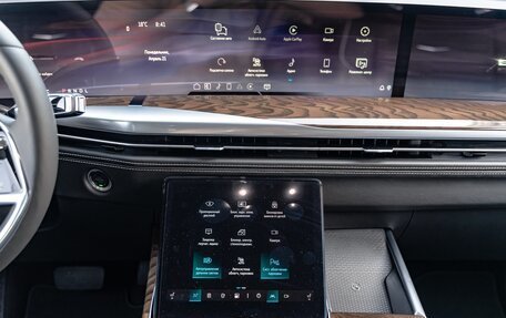 Cadillac Escalade V, 2024 год, 19 490 000 рублей, 14 фотография