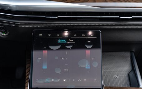 Cadillac Escalade V, 2024 год, 19 490 000 рублей, 15 фотография