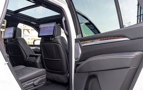 Cadillac Escalade V, 2024 год, 19 490 000 рублей, 37 фотография