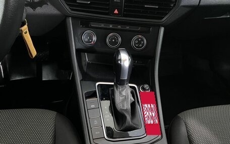 Volkswagen Jetta VII, 2020 год, 1 600 000 рублей, 16 фотография