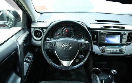 Toyota RAV4, 2015 год, 1 950 000 рублей, 10 фотография