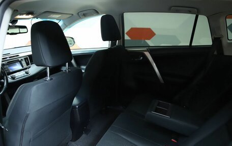Toyota RAV4, 2015 год, 1 950 000 рублей, 14 фотография