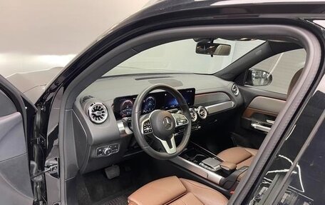 Mercedes-Benz GLB, 2021 год, 2 240 000 рублей, 9 фотография