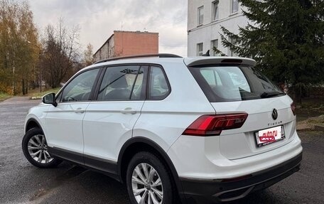 Volkswagen Tiguan II, 2021 год, 2 100 000 рублей, 3 фотография