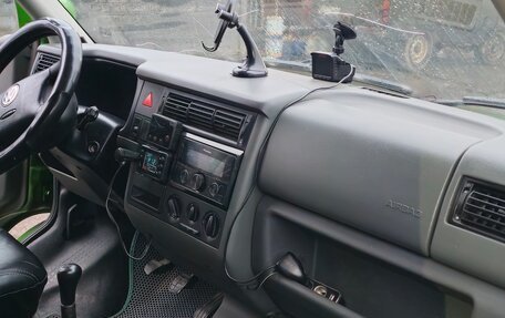 Volkswagen Caravelle T4, 1998 год, 950 000 рублей, 5 фотография