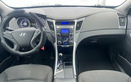 Hyundai Sonata VI, 2010 год, 650 000 рублей, 11 фотография