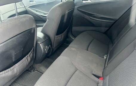 Hyundai Sonata VI, 2010 год, 650 000 рублей, 10 фотография