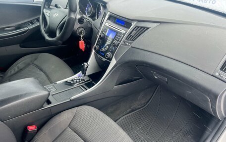 Hyundai Sonata VI, 2010 год, 650 000 рублей, 12 фотография