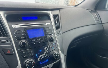 Hyundai Sonata VI, 2010 год, 650 000 рублей, 13 фотография