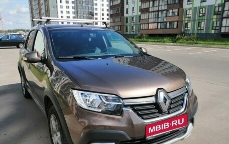 Renault Logan II, 2022 год, 1 700 000 рублей, 5 фотография