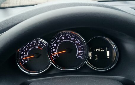 Renault Logan II, 2022 год, 1 700 000 рублей, 11 фотография