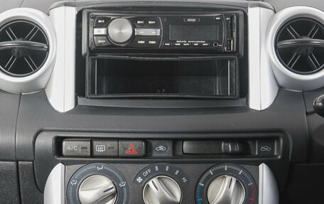 Toyota Ist II, 2003 год, 569 000 рублей, 16 фотография