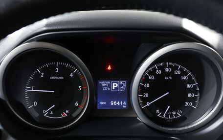 Toyota Land Cruiser Prado 150 рестайлинг 2, 2016 год, 4 190 000 рублей, 14 фотография