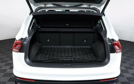 Volkswagen Tiguan II, 2019 год, 2 490 000 рублей, 10 фотография