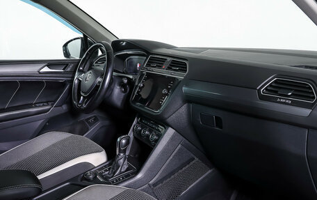 Volkswagen Tiguan II, 2019 год, 2 490 000 рублей, 11 фотография