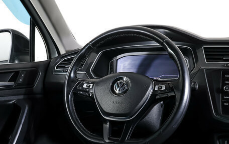 Volkswagen Tiguan II, 2019 год, 2 490 000 рублей, 16 фотография