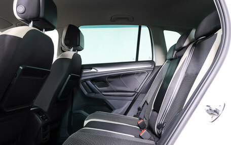 Volkswagen Tiguan II, 2019 год, 2 490 000 рублей, 12 фотография