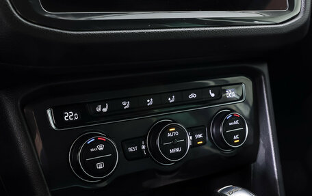 Volkswagen Tiguan II, 2019 год, 2 490 000 рублей, 20 фотография