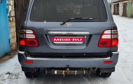 Toyota Land Cruiser 100 рестайлинг 2, 2004 год, 1 150 000 рублей, 3 фотография