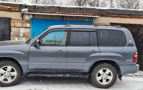 Toyota Land Cruiser 100 рестайлинг 2, 2004 год, 1 150 000 рублей, 4 фотография