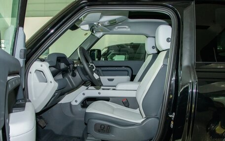 Land Rover Defender II, 2025 год, 10 050 000 рублей, 15 фотография