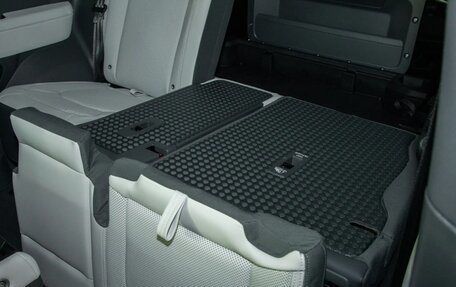 Land Rover Defender II, 2025 год, 10 050 000 рублей, 18 фотография