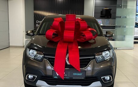 Renault Logan II, 2019 год, 1 077 000 рублей, 2 фотография