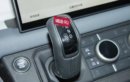 Land Rover Defender II, 2025 год, 10 050 000 рублей, 13 фотография