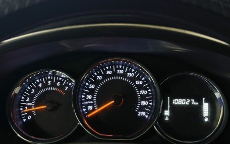 Renault Logan II, 2019 год, 1 077 000 рублей, 10 фотография