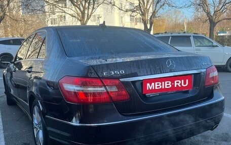 Mercedes-Benz E-Класс, 2011 год, 1 600 000 рублей, 8 фотография