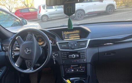 Mercedes-Benz E-Класс, 2011 год, 1 600 000 рублей, 12 фотография