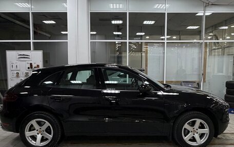 Porsche Macan I рестайлинг, 2018 год, 3 390 000 рублей, 8 фотография