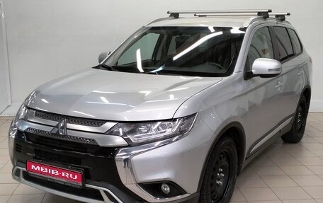 Mitsubishi Outlander III рестайлинг 3, 2021 год, 2 569 000 рублей, 1 фотография