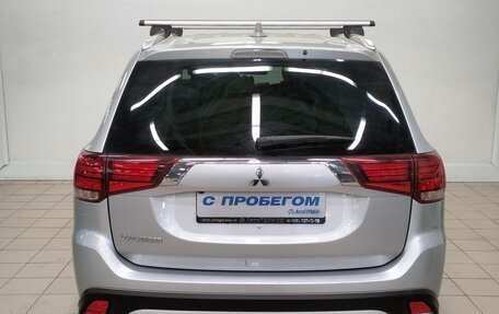 Mitsubishi Outlander III рестайлинг 3, 2021 год, 2 569 000 рублей, 3 фотография