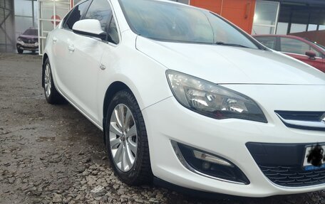 Opel Astra J, 2014 год, 1 450 000 рублей, 7 фотография