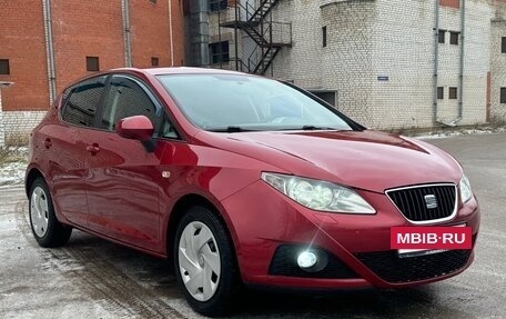 SEAT Ibiza IV рестайлинг 2, 2011 год, 580 000 рублей, 3 фотография