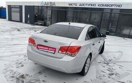 Chevrolet Cruze II, 2010 год, 800 000 рублей, 4 фотография