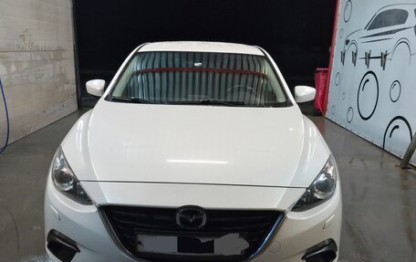 Mazda 3, 2014 год, 1 075 000 рублей, 2 фотография