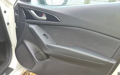 Mazda 3, 2014 год, 1 075 000 рублей, 16 фотография