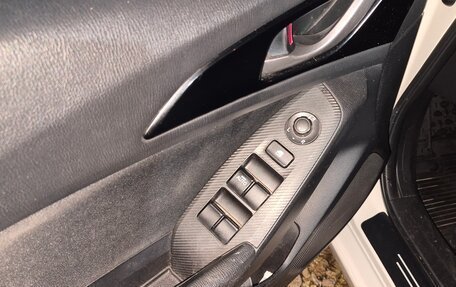 Mazda 3, 2014 год, 1 075 000 рублей, 13 фотография